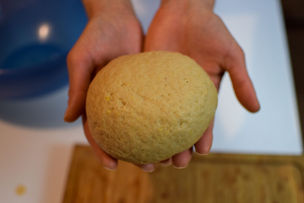 Impasto preparazione chiacchiere. 